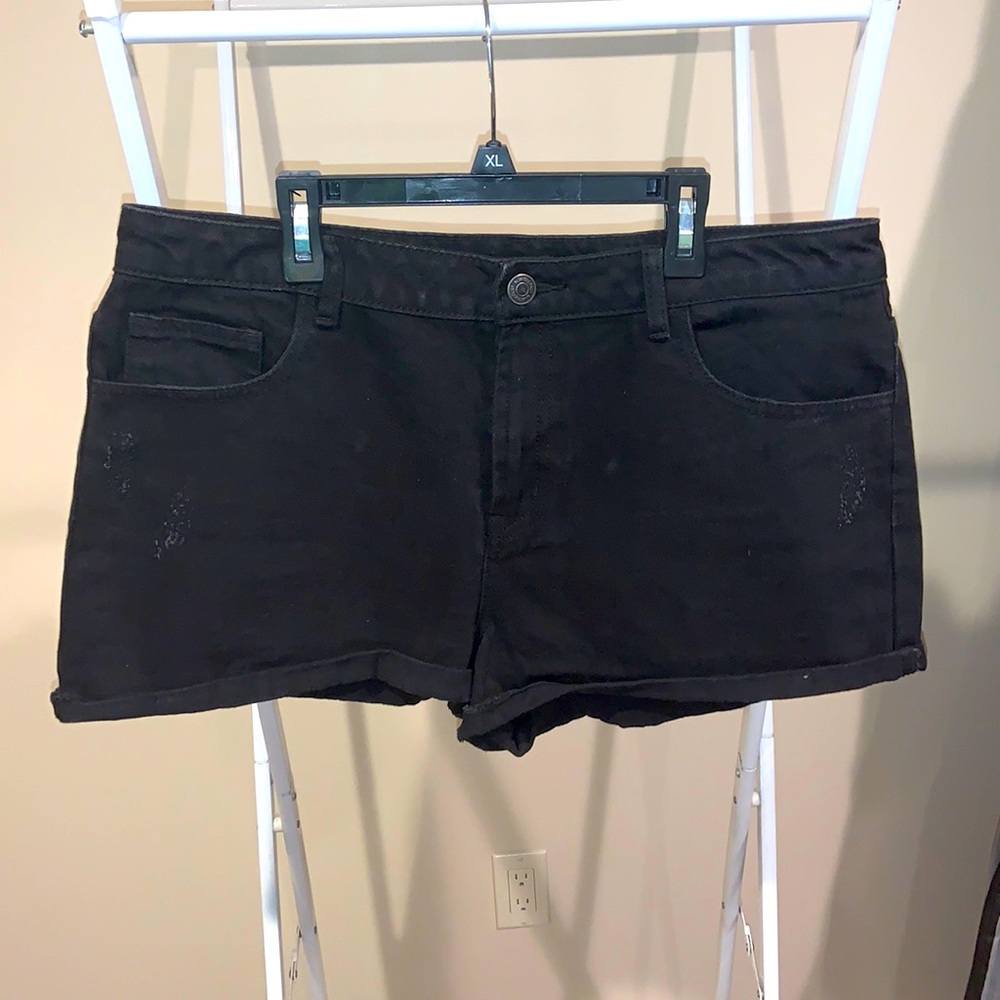 Highway Black jean shorts.